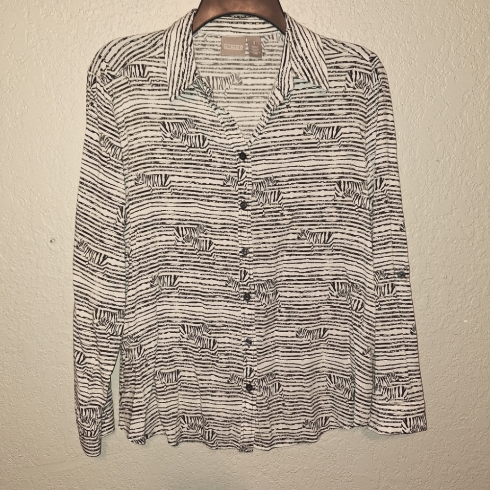 Chico's 1 Women's Long Sleeve 100% Rayon Black & White Zebras & Stripes Blouse M